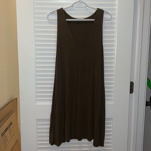 Olive green Socialite vneck tank shift dress with pockets